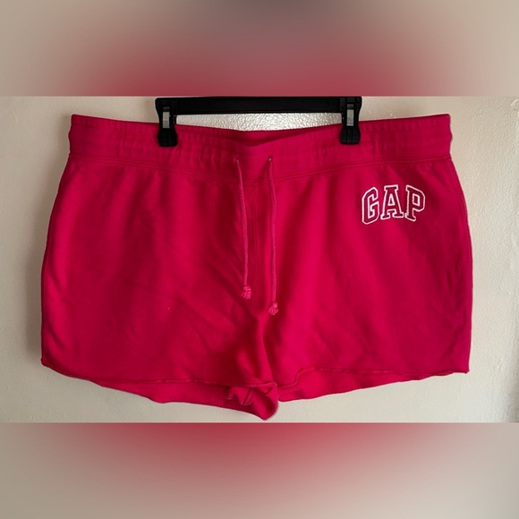 Gap Women’s Shorts - Picture 2 of 5